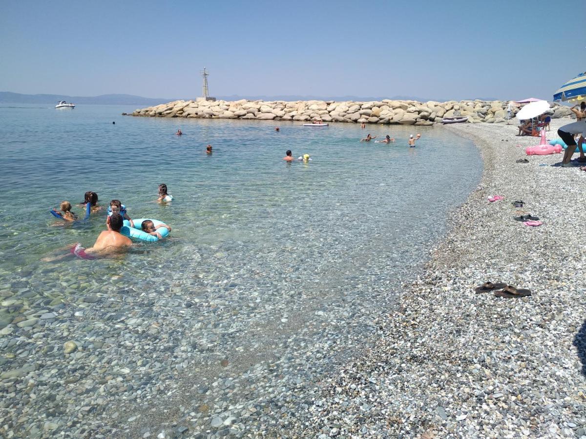 Agali 2 Maizonette Front Of The Sea Apartment Akrogiali Luaran gambar